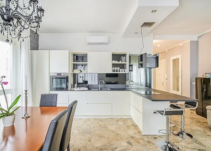 Elegant & Spacious - 30 Min From Venice - King Beds!